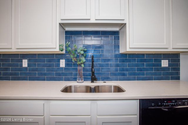 622 E Burnett Ave, Louisville, KY 40217