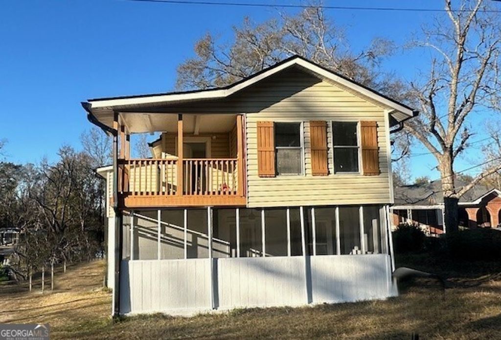 621 W Jones Avenue, Statesboro, GA 30458