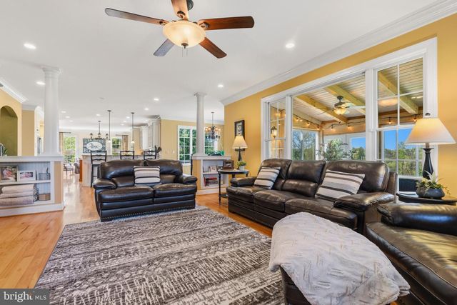 16527 HAMPTON RD, Hamilton, VA 20158