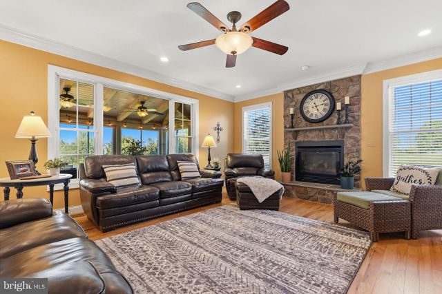 16527 HAMPTON RD, Hamilton, VA 20158