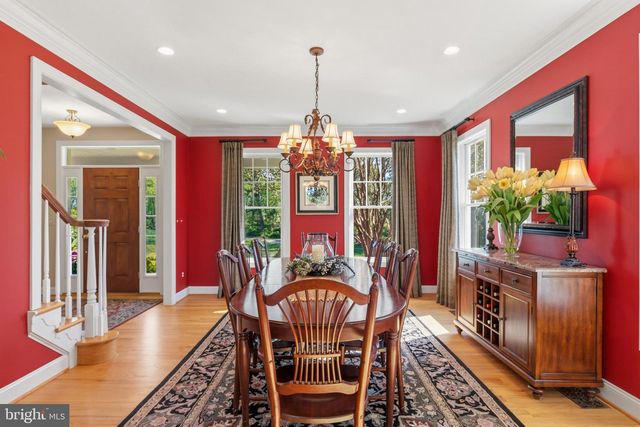 16527 HAMPTON RD, Hamilton, VA 20158