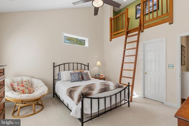 16527 HAMPTON RD, Hamilton, VA 20158