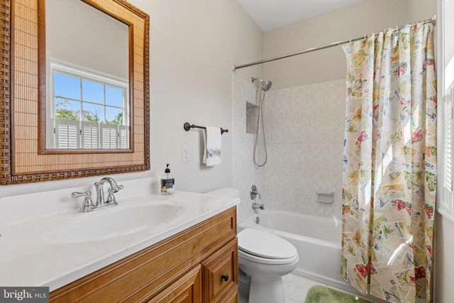 16527 HAMPTON RD, Hamilton, VA 20158
