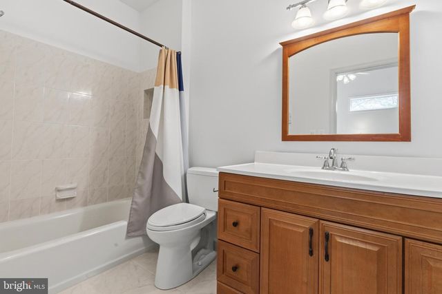 16527 HAMPTON RD, Hamilton, VA 20158