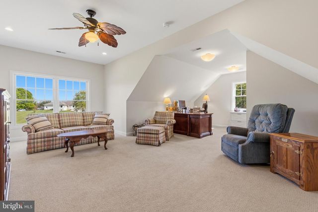 16527 HAMPTON RD, Hamilton, VA 20158