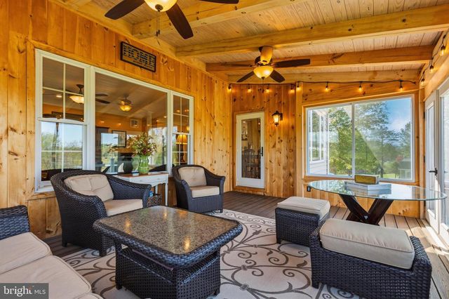 16527 HAMPTON RD, Hamilton, VA 20158