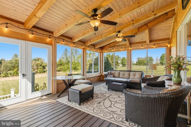 16527 HAMPTON RD, Hamilton, VA 20158
