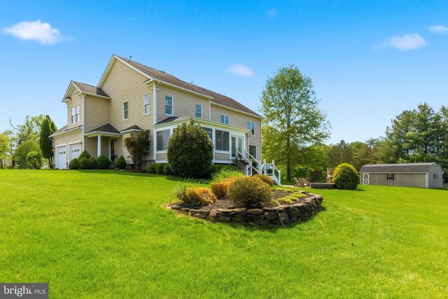 16527 HAMPTON RD, Hamilton, VA 20158