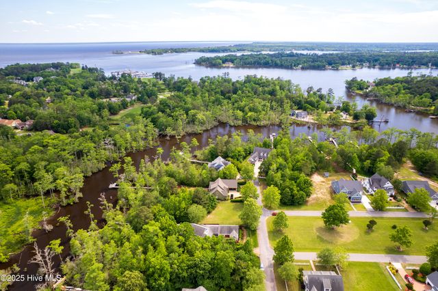 207 Megan Loop S, Hertford, NC 27944