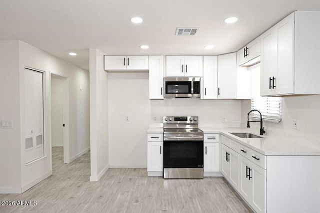4343 E union hills Drive, Phoenix, AZ 85050