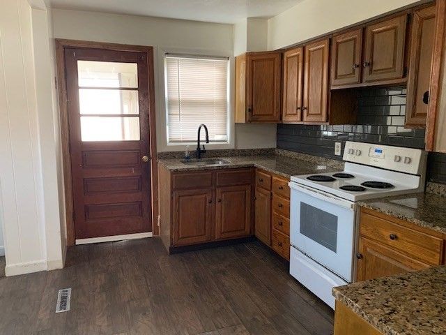 2284 Cranberry Hwy 0, Wareham, MA 02576