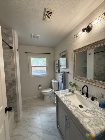 1428 Lee Street, New Braunfels, TX 78130