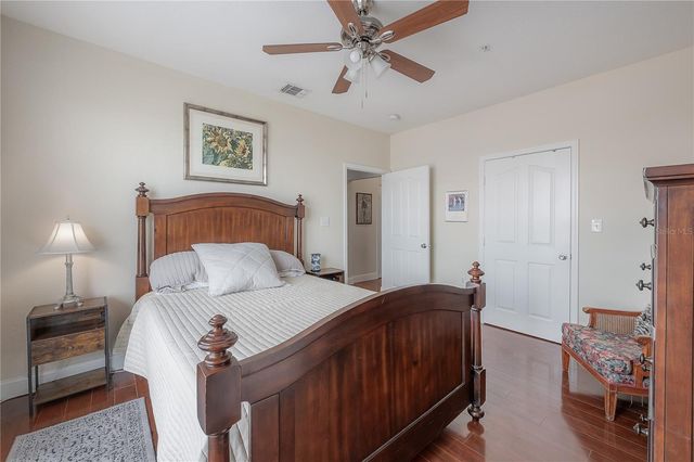 5000 CULBREATH KEY WAY 8-302, Tampa, FL 33611