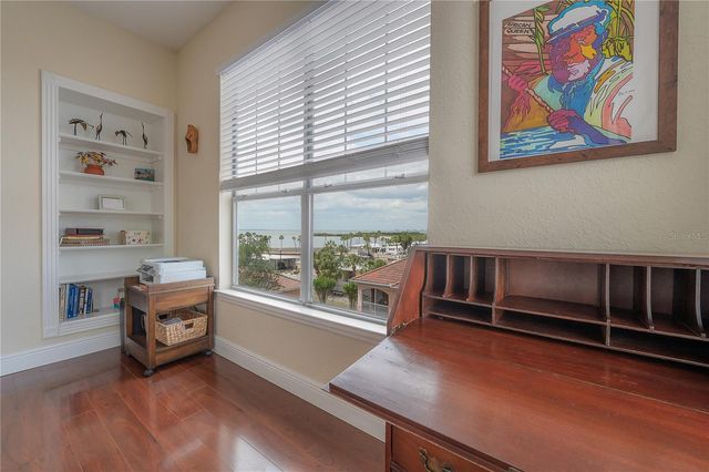 5000 CULBREATH KEY WAY 8-302, Tampa, FL 33611
