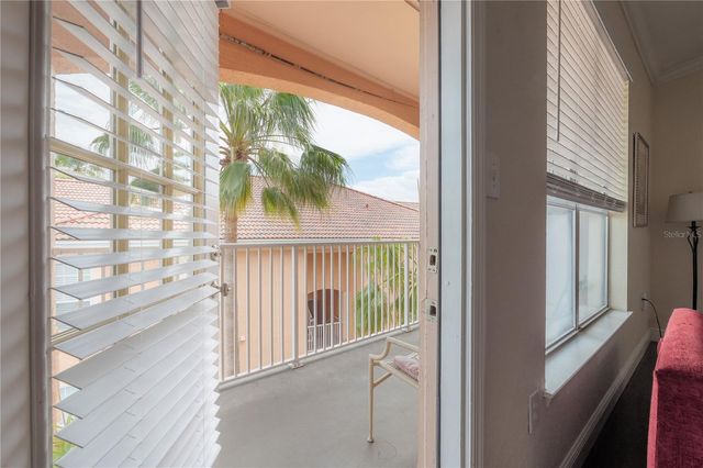 5000 CULBREATH KEY WAY 8-302, Tampa, FL 33611
