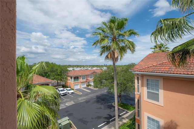 5000 CULBREATH KEY WAY 8-302, Tampa, FL 33611
