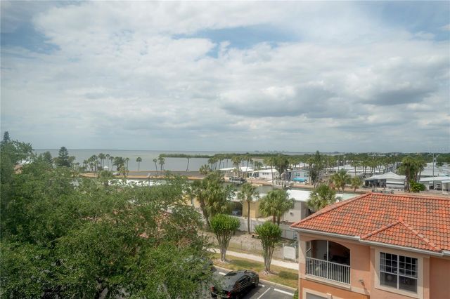 5000 CULBREATH KEY WAY 8-302, Tampa, FL 33611