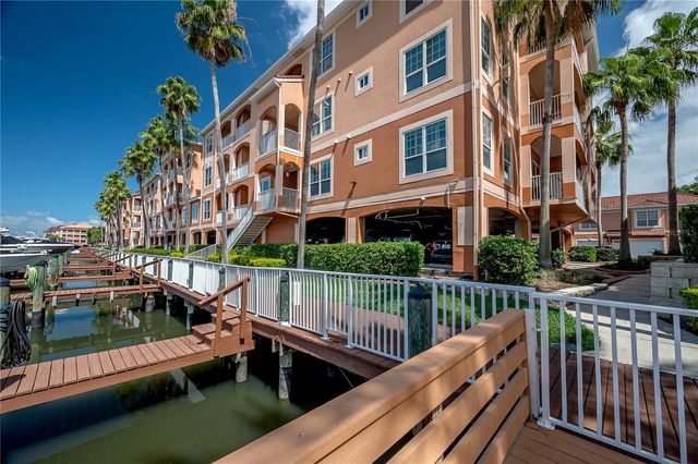 5000 CULBREATH KEY WAY 8-302, Tampa, FL 33611
