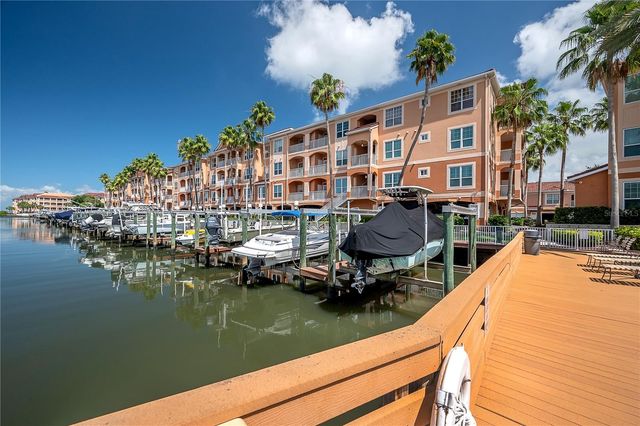 5000 CULBREATH KEY WAY 8-302, Tampa, FL 33611