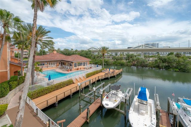 5000 CULBREATH KEY WAY 8-302, Tampa, FL 33611