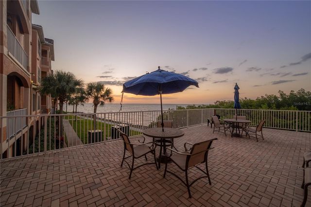 5000 CULBREATH KEY WAY 8-302, Tampa, FL 33611