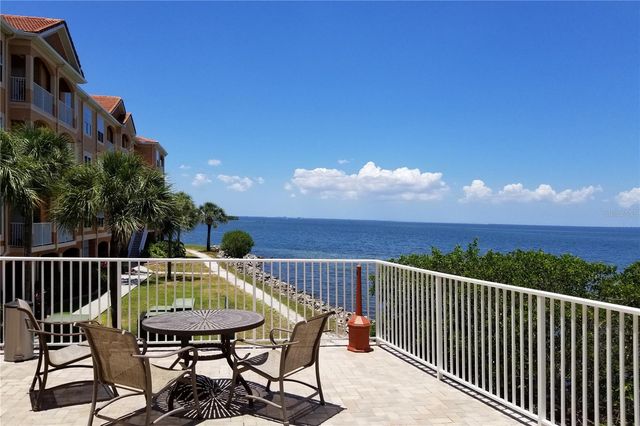 5000 CULBREATH KEY WAY 8-302, Tampa, FL 33611