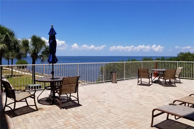 5000 CULBREATH KEY WAY 8-302, Tampa, FL 33611