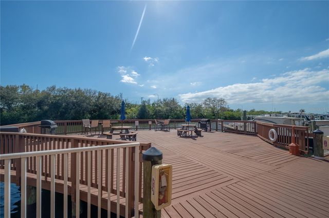 5000 CULBREATH KEY WAY 8-302, Tampa, FL 33611