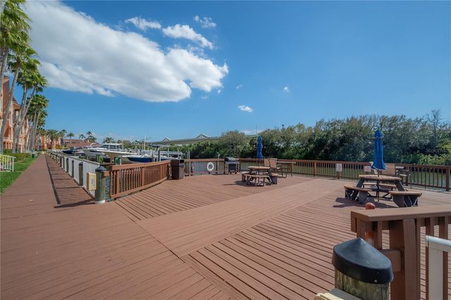 5000 CULBREATH KEY WAY 8-302, Tampa, FL 33611