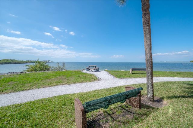5000 CULBREATH KEY WAY 8-302, Tampa, FL 33611
