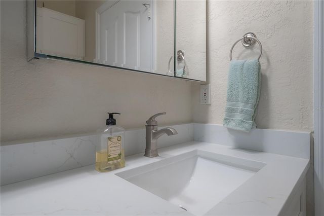 5000 CULBREATH KEY WAY 8-302, Tampa, FL 33611