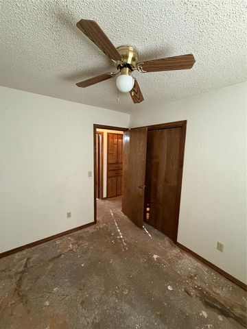 1720 SE 7th Street, Moore, OK 73160