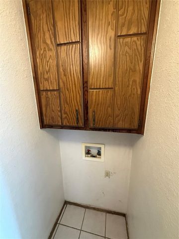 1720 SE 7th Street, Moore, OK 73160