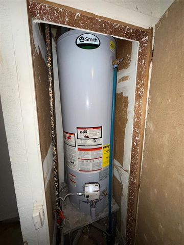 1720 SE 7th Street, Moore, OK 73160