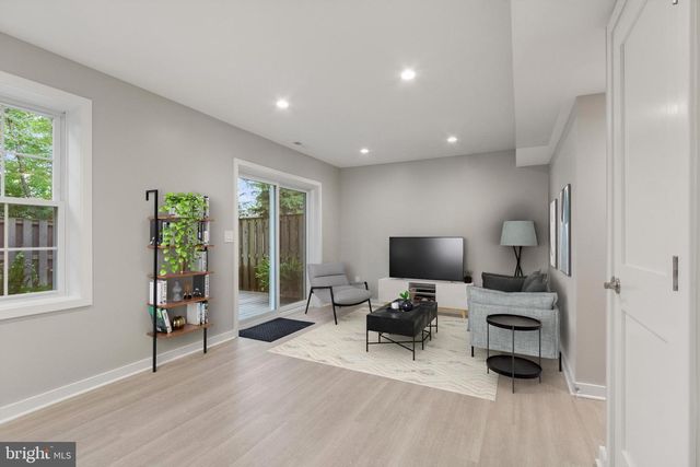 3371 BRECKENRIDGE CT, Annandale, VA 22003