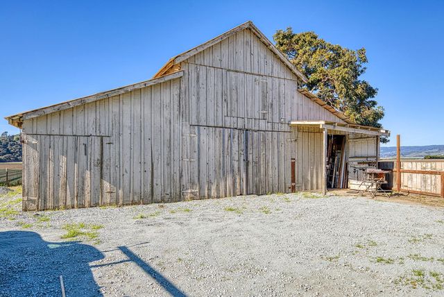 120 San Miguel Canyon Road, Royal Oaks, CA 95076