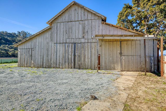 120 San Miguel Canyon Road, Royal Oaks, CA 95076