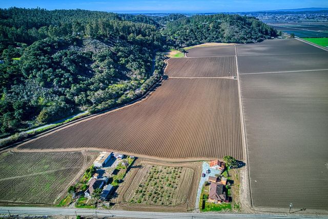 120 San Miguel Canyon Road, Royal Oaks, CA 95076