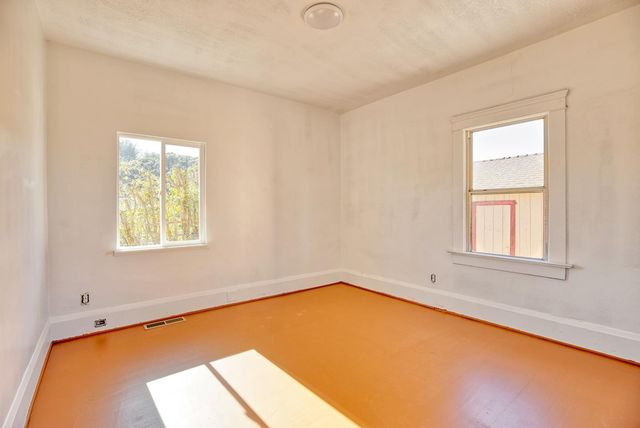 120 San Miguel Canyon Road, Royal Oaks, CA 95076