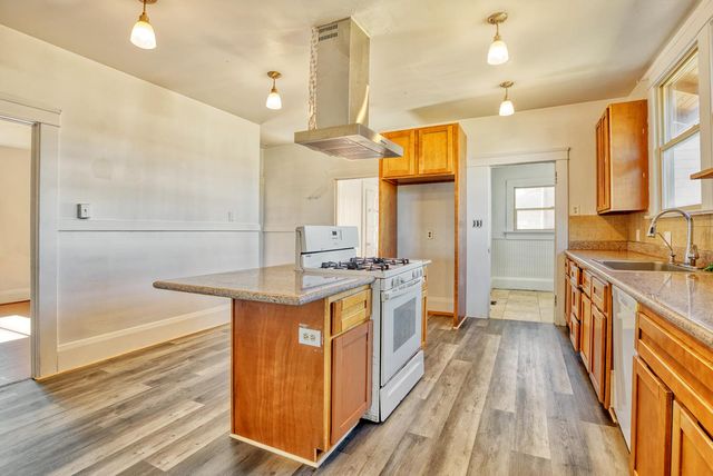 120 San Miguel Canyon Road, Royal Oaks, CA 95076