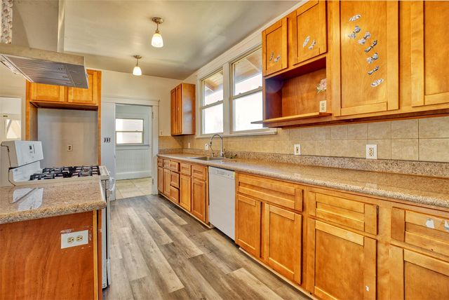 120 San Miguel Canyon Road, Royal Oaks, CA 95076