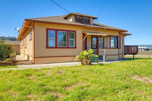 120 San Miguel Canyon Road, Royal Oaks, CA 95076