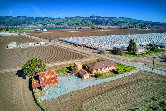 120 San Miguel Canyon Road, Royal Oaks, CA 95076