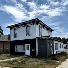 13027 and 3540 Cleveland and Edison Avenue NW, Uniontown, OH 44685