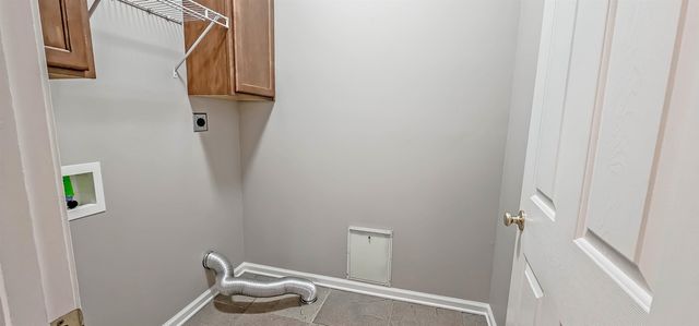 8678 ASHBURY OAK DR, Memphis, TN 38018