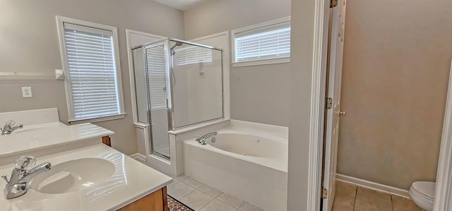 8678 ASHBURY OAK DR, Memphis, TN 38018