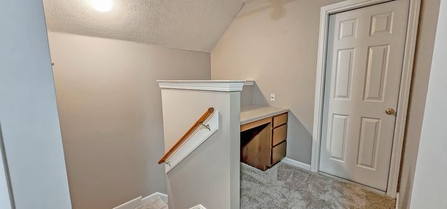 8678 ASHBURY OAK DR, Memphis, TN 38018