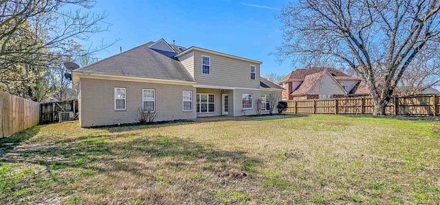 8678 ASHBURY OAK DR, Memphis, TN 38018