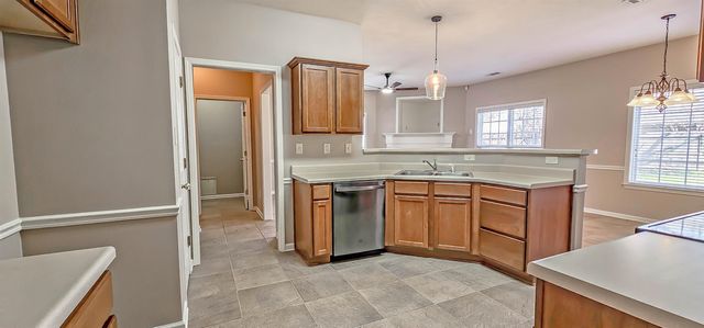 8678 ASHBURY OAK DR, Memphis, TN 38018