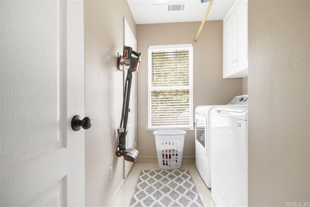 21 Edgewater Court, Jacksonville, AR 72076